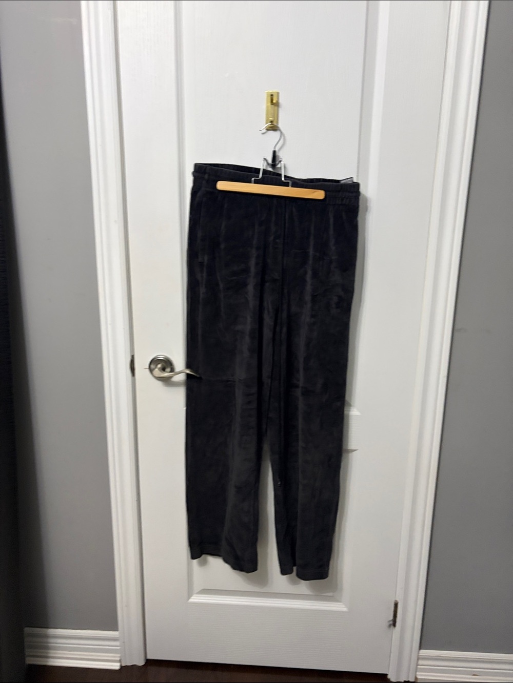 TNA Black Velour Lounge Pants - Classic Comfort